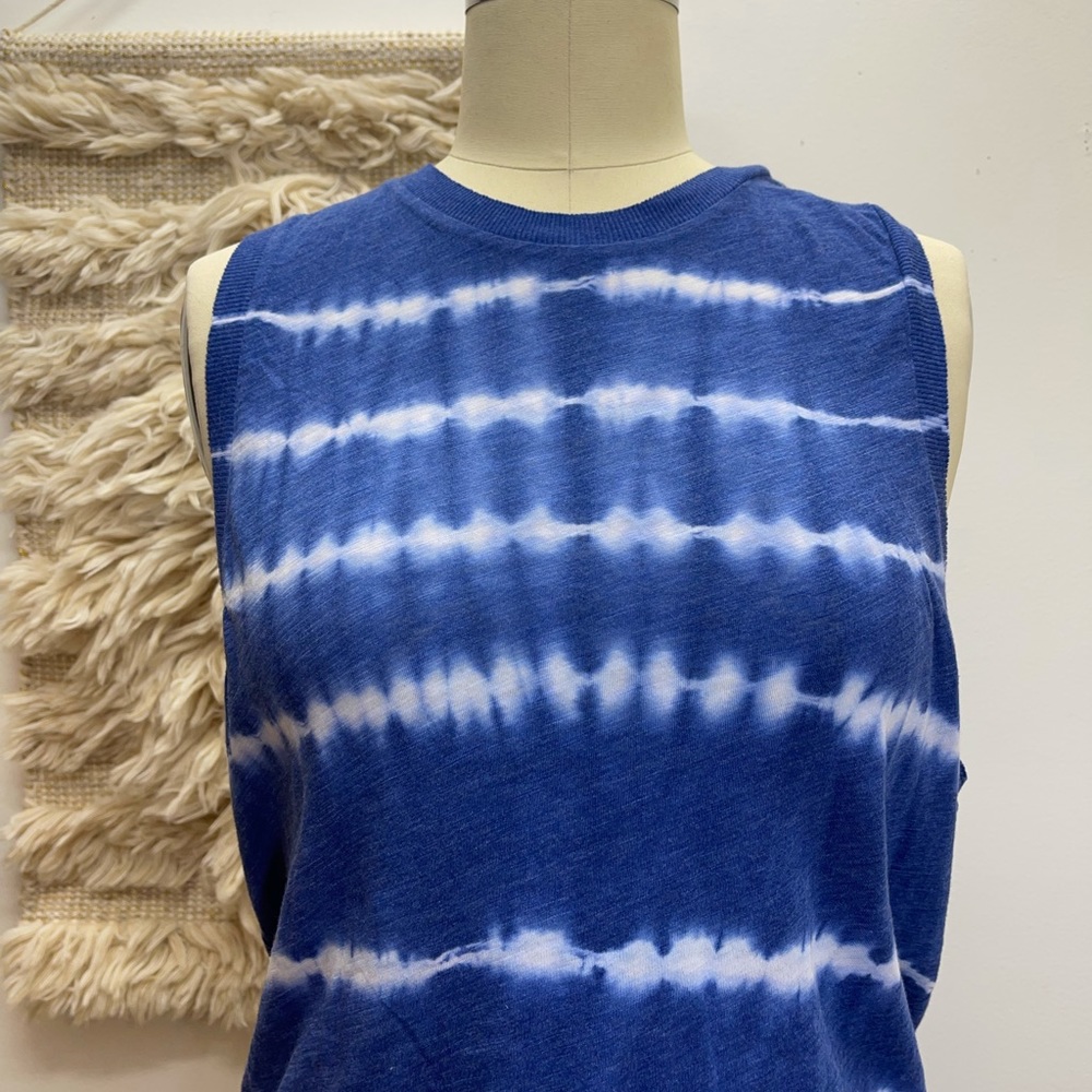 ๐
ข๐
๐
๐
Free People Movement Tie-Dye Sleeveless Shirt - Picture 2 of 11